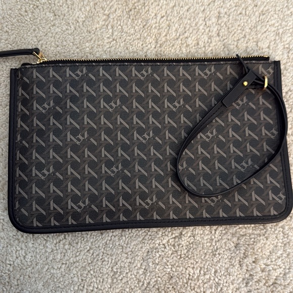 Tory Burch Tote - Picture 6 of 9